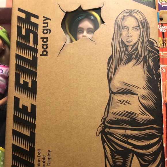 BILLIE EILISH DOLL SET BRAND NEW - Picture 7 of 8